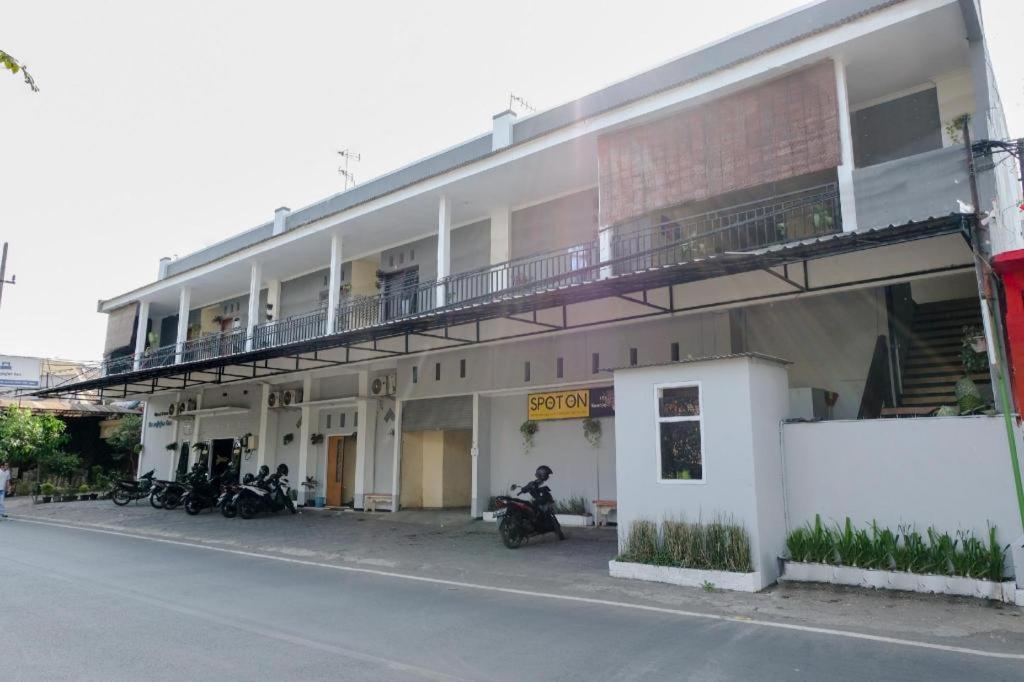 Sawojajar Inn 玛琅 外观 照片